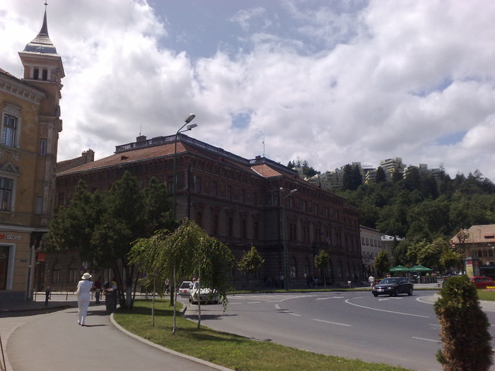 Lectoratul - ORASUL DELA POALELE TIMPEI BRASOV