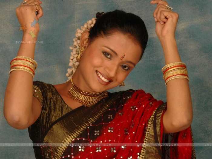 33095-parul-chauhan[1]