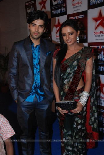 105407-kinshuk-mahajan-parul-chauhan-ranvir-and-ragini-at-the-star-plu[1]