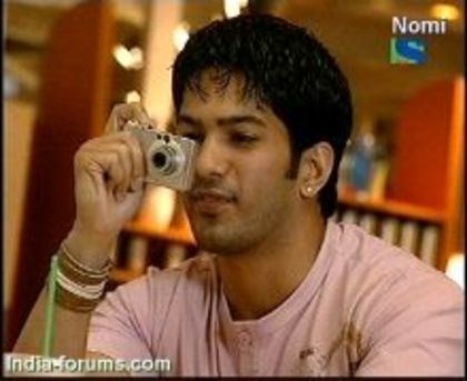 41687607_BGWJZHFXF - xxAmit Tandon-Dr Abhimanyu Modixx