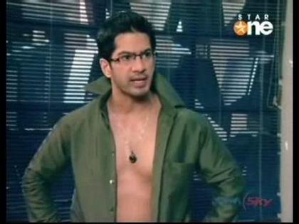 41687612_URFESLABK - xxAmit Tandon-Dr Abhimanyu Modixx