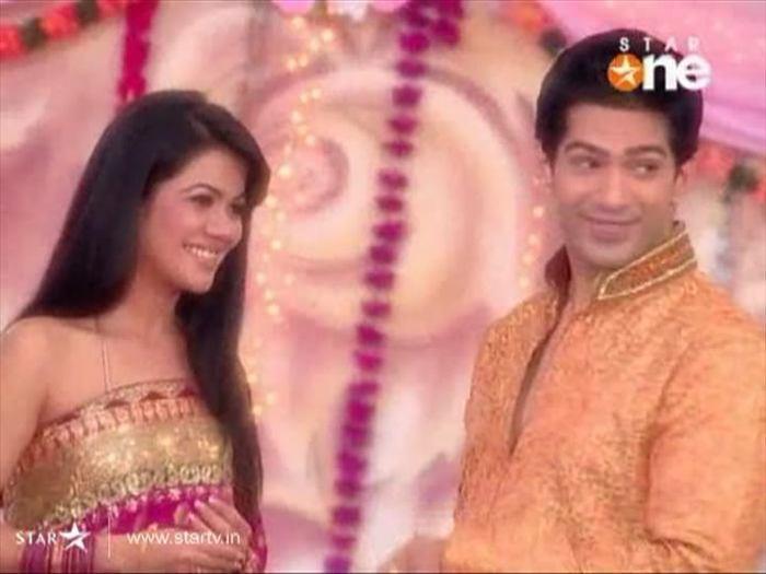 41687576_VHHLHJTHO - 0xxAbhimanyu si Nikitaxx