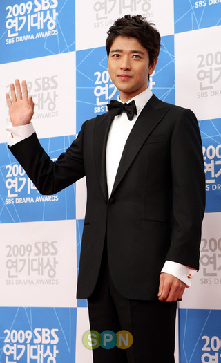 ab0576dcddb281e0baesoob - Bae Soo Bin - mooolte poze