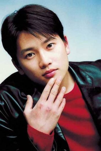29731_125768207452267_100000572658644_222540_7461842_n - Ji sung - alte poze