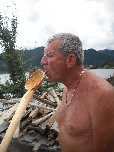 la asa gura, asa lin.........gura - EU cu MINE