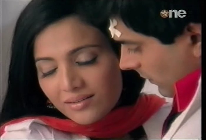 1 (32) - DILL MILL GAYYE AR After Love Confession Hot Changing Room Scene Kapz
