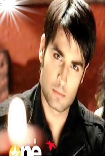 252120_257479944262605_158007917543142_1124484_4829810_n - Abhay AND Piyalov3