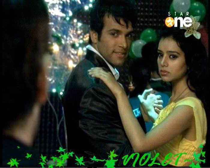 261416_187994811257385_116768125046721_506485_7352536_n - Abhay AND Piyalov3