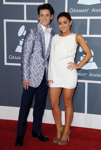 Ariana+Grande+53rd+Annual+GRAMMY+Awards+h_M_DHay7d2l - Ariana Grande