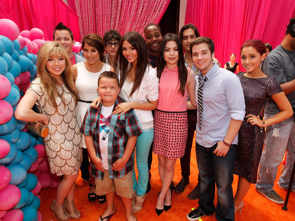 Ariana+Grande+Nickelodeon+iParty+Victorious+2FQGdw5kdqGl - Ariana Grande
