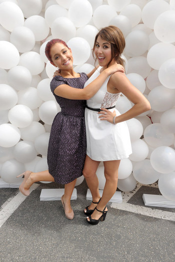 Ariana+Grande+Nickelodeon+iParty+Victorious+J5mtlgVQcS2l