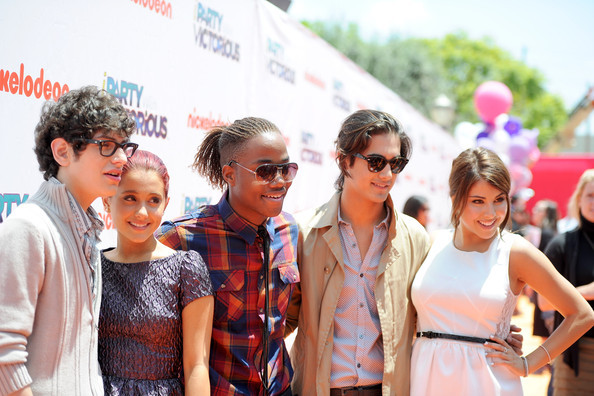 Ariana+Grande+Nickelodeon+iParty+Victorious+QywWBYSE3Tbl