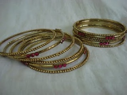 24 - Seturi de bratari indiene