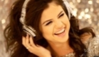 35099272_ZIECFGMNI - selena gomez