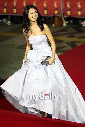 2hi08sz - Lee Yo Won  Korea Film Awards 2010