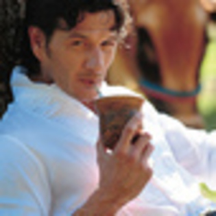 federico-amador-321101l-thumbnail_gallery - nini
