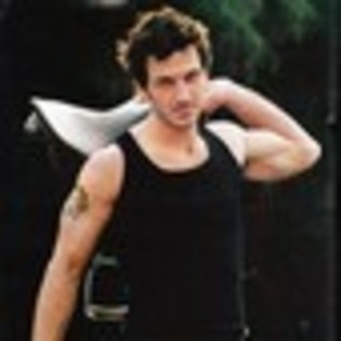 federico-amador-609521l-thumbnail_gallery