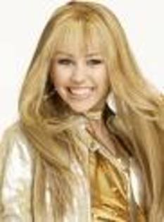 Hannah Montana e bucuroasa