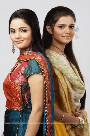 32171-rubina-and-priyanka-in-chhoti-bahu-sindoor-bin-suhaagan - Priyanka Mishra