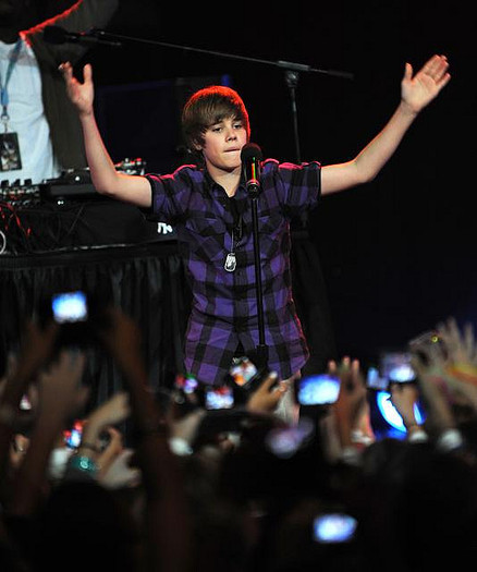 4229681441_9e487f0db6_z - Justin Bieber