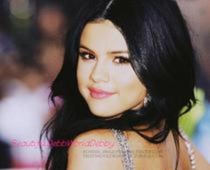 42409645_THAKDVGGE - 0-Love selena