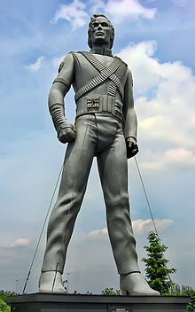 statuia lui michael jackson - michael jackson