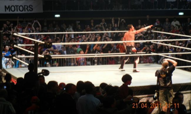 super-foto-primul-show-al-wwe-ului-la-bucuresti-vezi-toate-rezultatele-si-care-a-fost-atmosfera-la-p