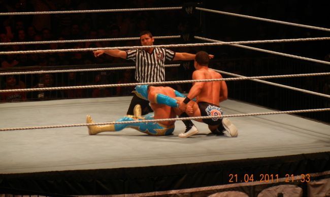 super-foto-primul-show-al-wwe-ului-la-bucuresti-vezi-toate-rezultatele-si-care-a-fost-atmosfera-la-p