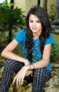 OVSCMSMCDLJVKXNIDEP - 0-Un big fan Selena