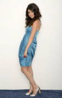 OXTYNRPNLMVNXKLXWUO - 0-Un big fan Selena