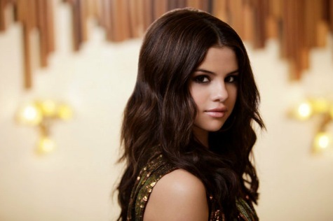Selena-Gomez-Round-And-Round - 0-Un big fan Selena