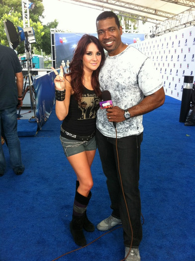 351937493 - 0 Dulce Maria My Life Forever