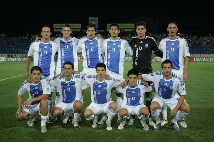 DM_12poza_de_grup_craiova_echipa[1] - echipa mea favorita de fotbal