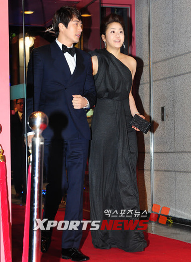 20101231212100448b8_212812_0 - Secretele de la palat