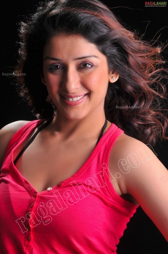 sameeksha-pink-ragalahari-ps1 - Samiksha Chugh 2