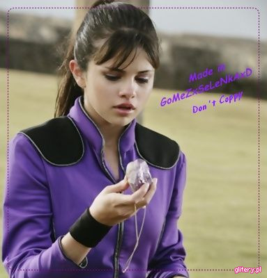 43587617 - album wizards of waverly place glittery