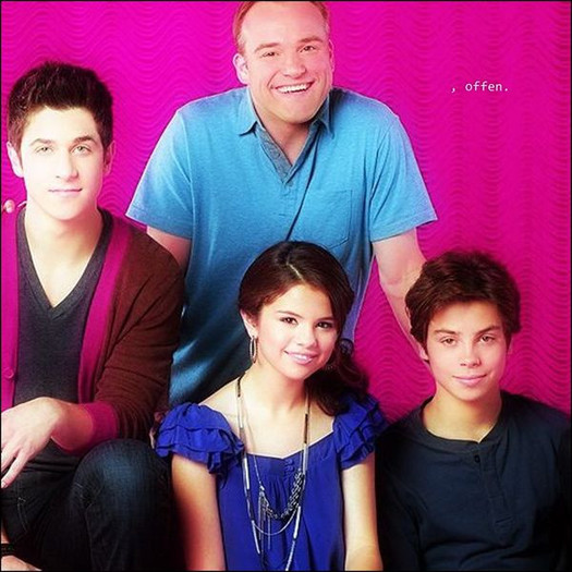 0095675649 - album wizards of waverly place glittery