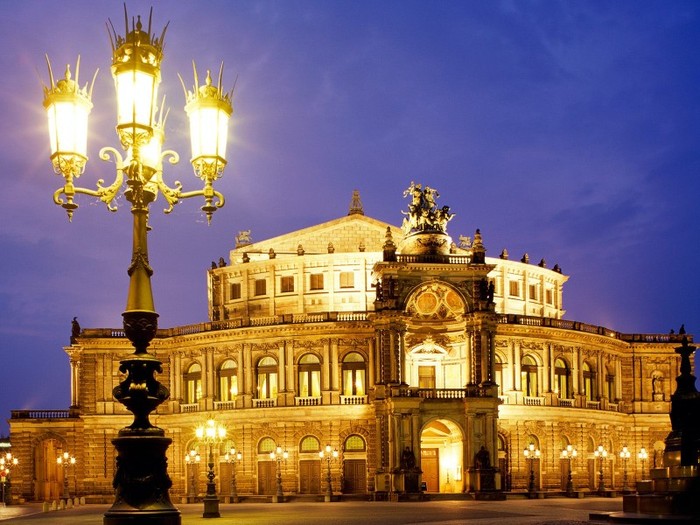 Semper Opera, Dresden, Germany - Germania