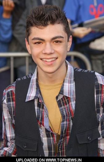Adam-Irigoyen1 - Shake it up