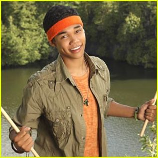 roshon-fegan-shake-up - Shake it up