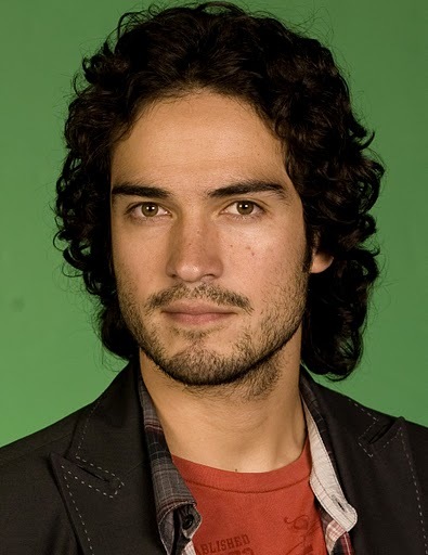 005 - 00 Alfonso Herrera