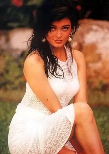 Aishwarya_Rai_1251140119_1