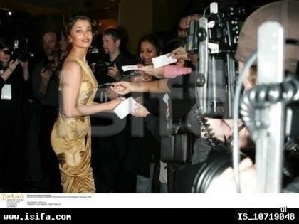 Aishwarya_Rai_1253629106_1