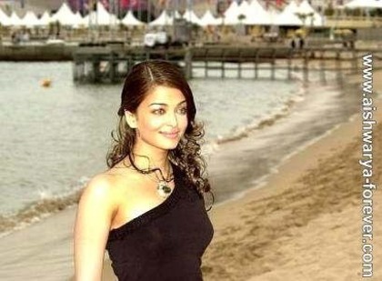 Aishwarya_Rai_1253629148_2