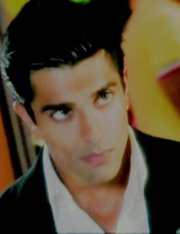 75695_165765136788234_100000642460111_361047_4333863_n - Karan Singh Grover