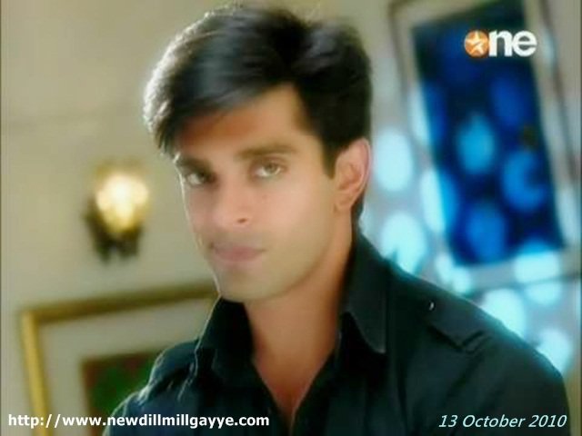 76922_121714347892172_100001608213238_154123_7806356_n - Karan Singh Grover