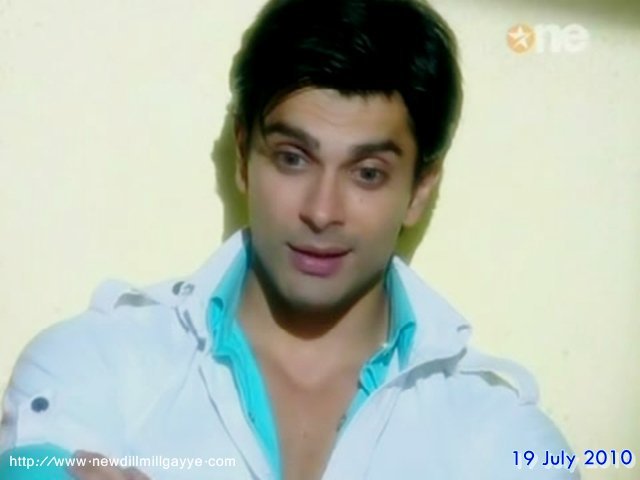 149940_121642861232654_100001608213238_153455_871504_n - Karan Singh Grover