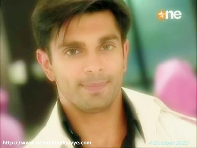 150036_121643107899296_100001608213238_153456_7254767_n - Karan Singh Grover