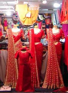 sari6 - Sari - Imbracamintea traditionala a indiencelor