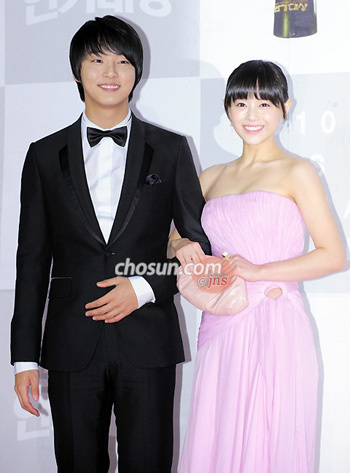 Yoo Sin Yoon and Lee Young Ah